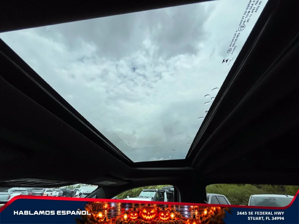 New 2026 Sterling Metallic GMC AT4 image 34