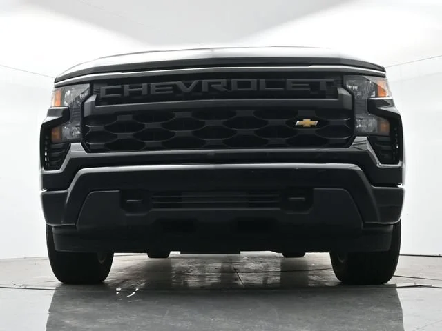 Used 2023 BLACK Chevrolet Custom image 10
