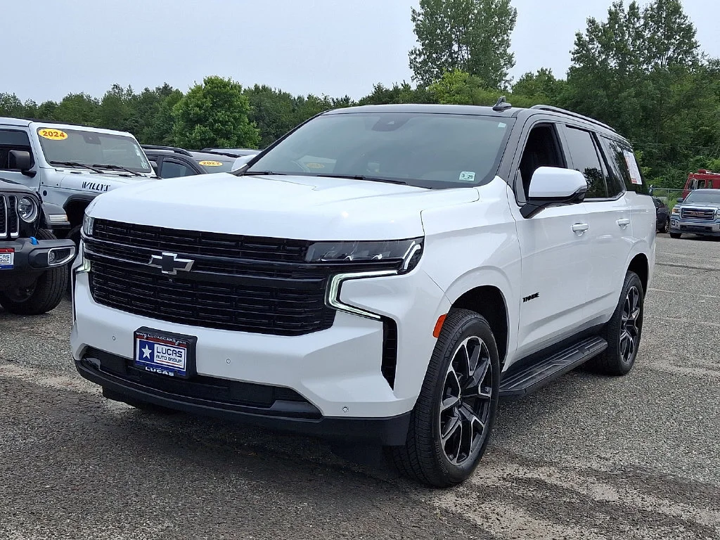 Used 2024 Summit White Chevrolet RST image 5