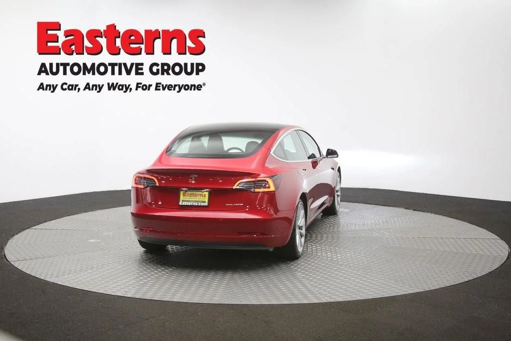 Used 2018 Red Tesla Long Range image 35