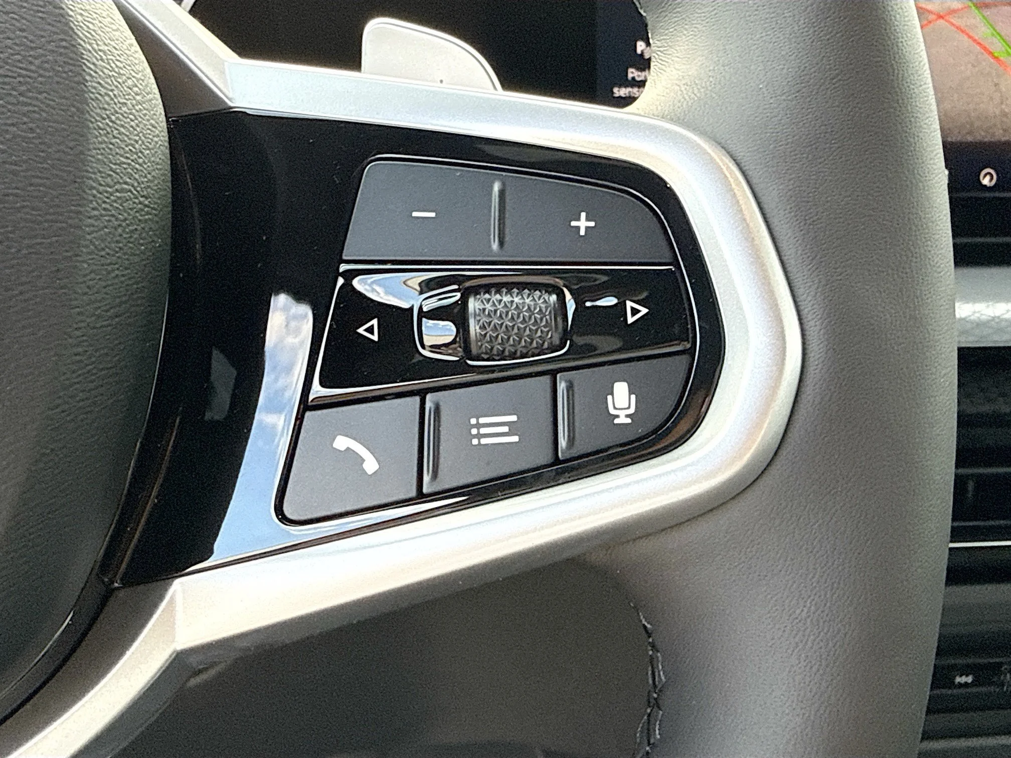 New 2026 Black Sapphire Metallic BMW 330i image 39