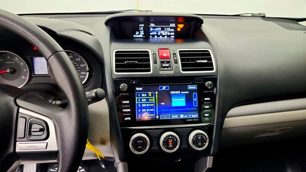 Used 2018 Ice Silver Metallic Subaru 2.5i Premium w/ All-Weather Package image 18