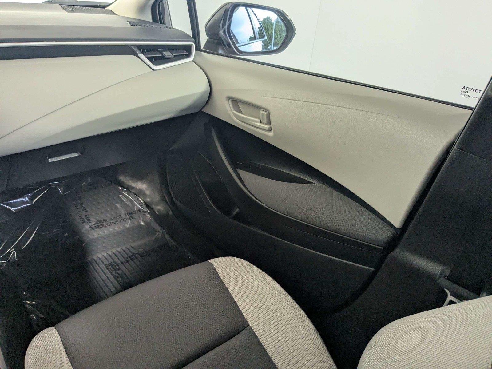 Used 2025 Underground Toyota LE image 37