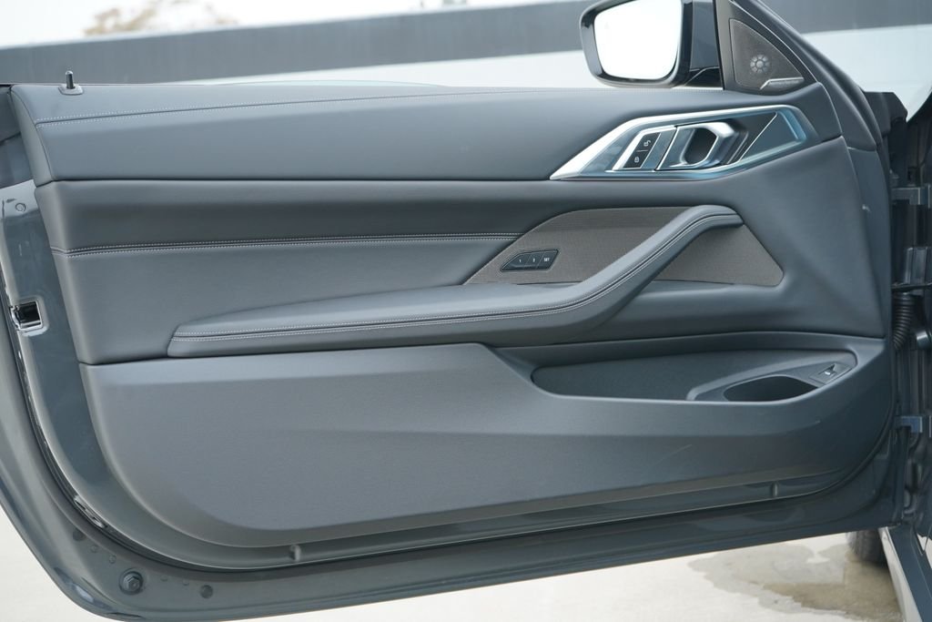 2026 BMW 4 Series 430i - Photo 8