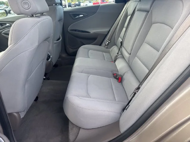Used 2025 Mineral Gray Metallic Chevrolet 1LT image 29