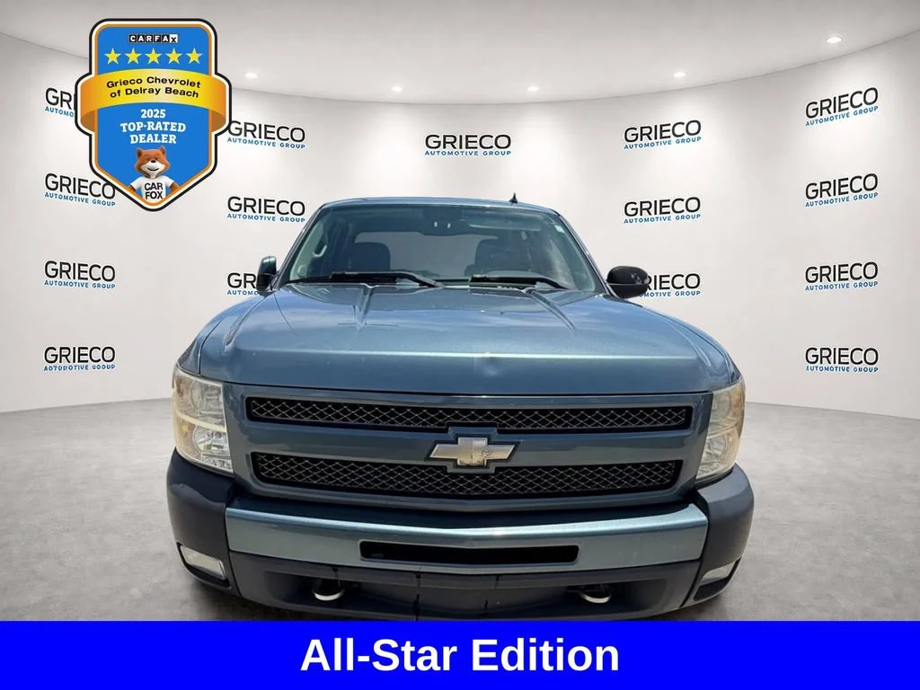 Used 2011 BLUE GRANITE METALLIC Chevrolet LT image 2