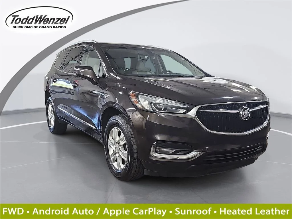 2018 Buick Enclave Essence's photo