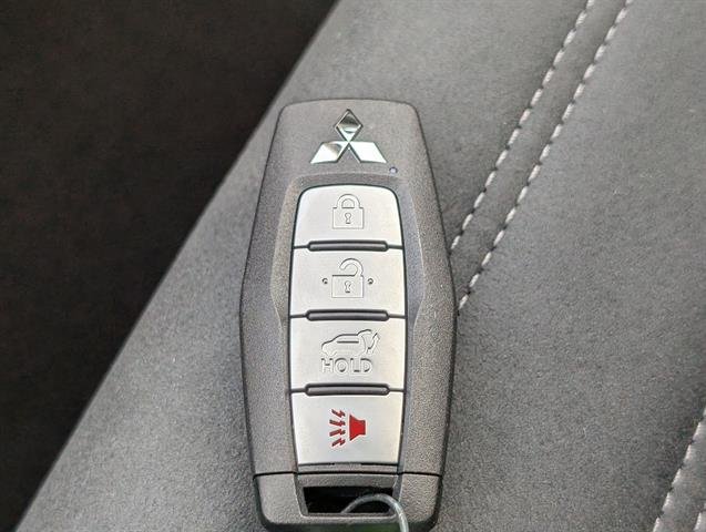 New 2026 Black Diamond Mitsubishi SE image 30