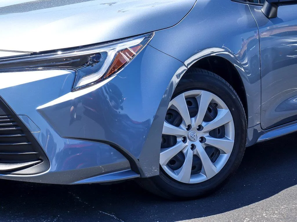 Used 2025 Celestite Toyota LE image 3
