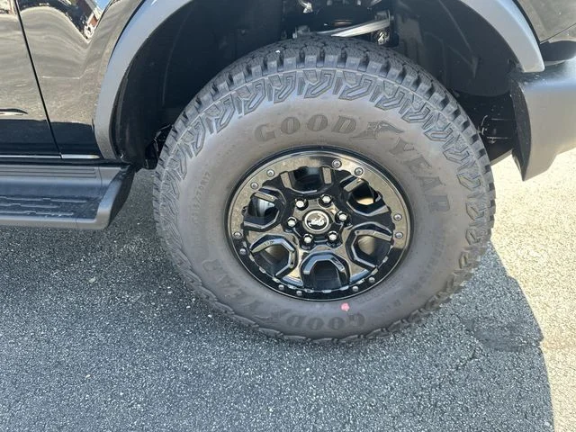 New 2026 Shadow Black Ford Outer Banks® image 19