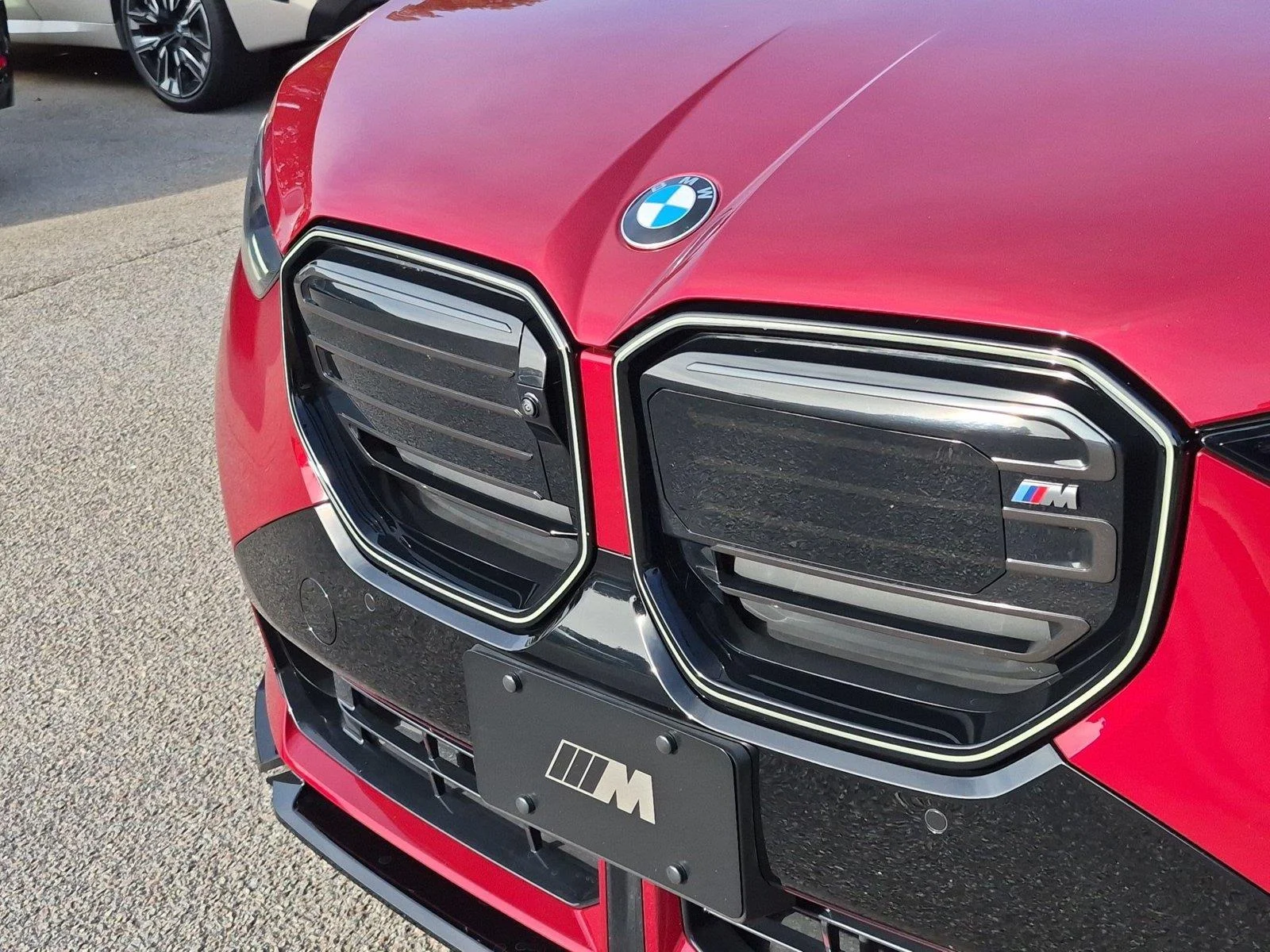 Used 2025 Vegas Red Metallic BMW M50 xDrive image 13