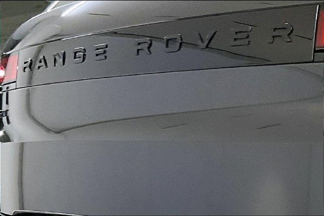Used 2025 Gray Land Rover Dynamic SE image 7