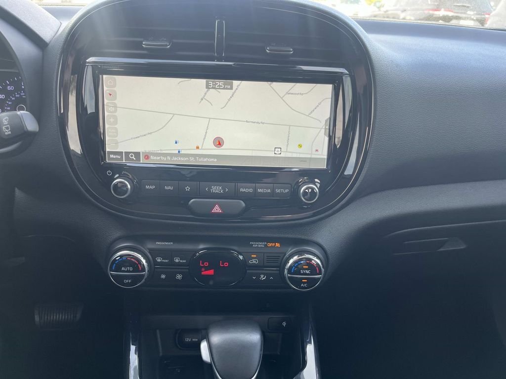 2022 Kia Soul EX - Photo 16
