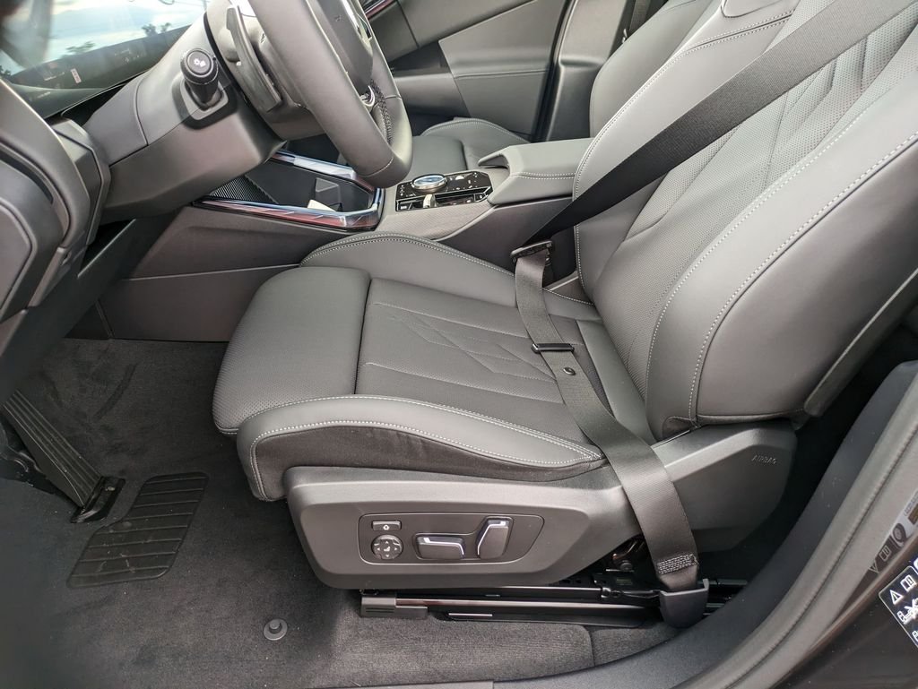 2025 BMW X3 30 - Photo 12