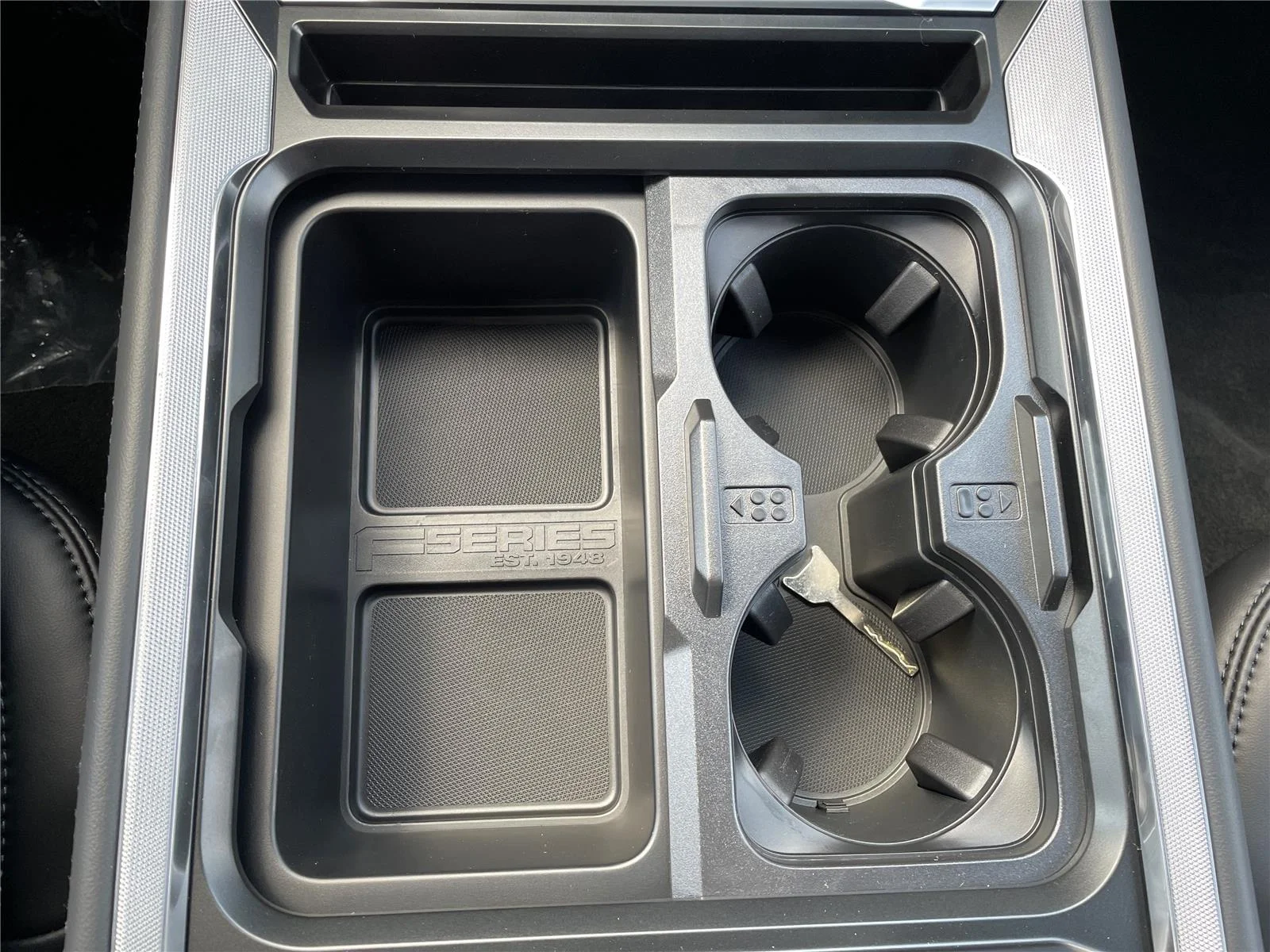New 2026 Agate Black Metallic Ford Platinum image 24