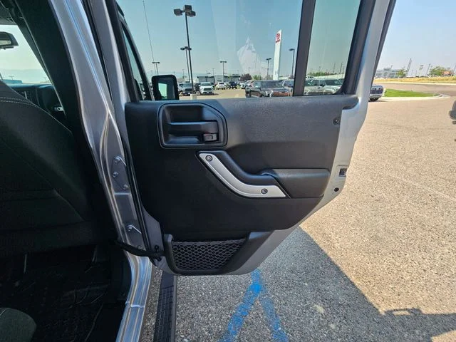 Used 2017 Billet Silver Metallic Jeep Unlimited Rubicon image 23