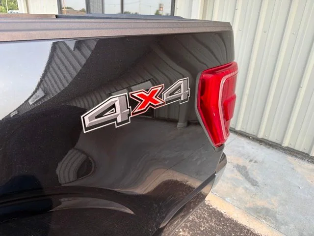Used 2023 Black Metallic Ford XLT image 41