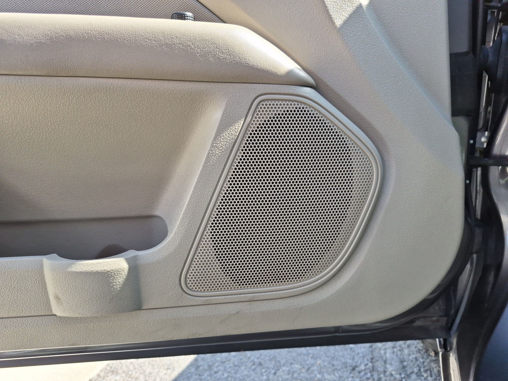 Used 2011 Sterling Gray Metallic Ford SE image 12
