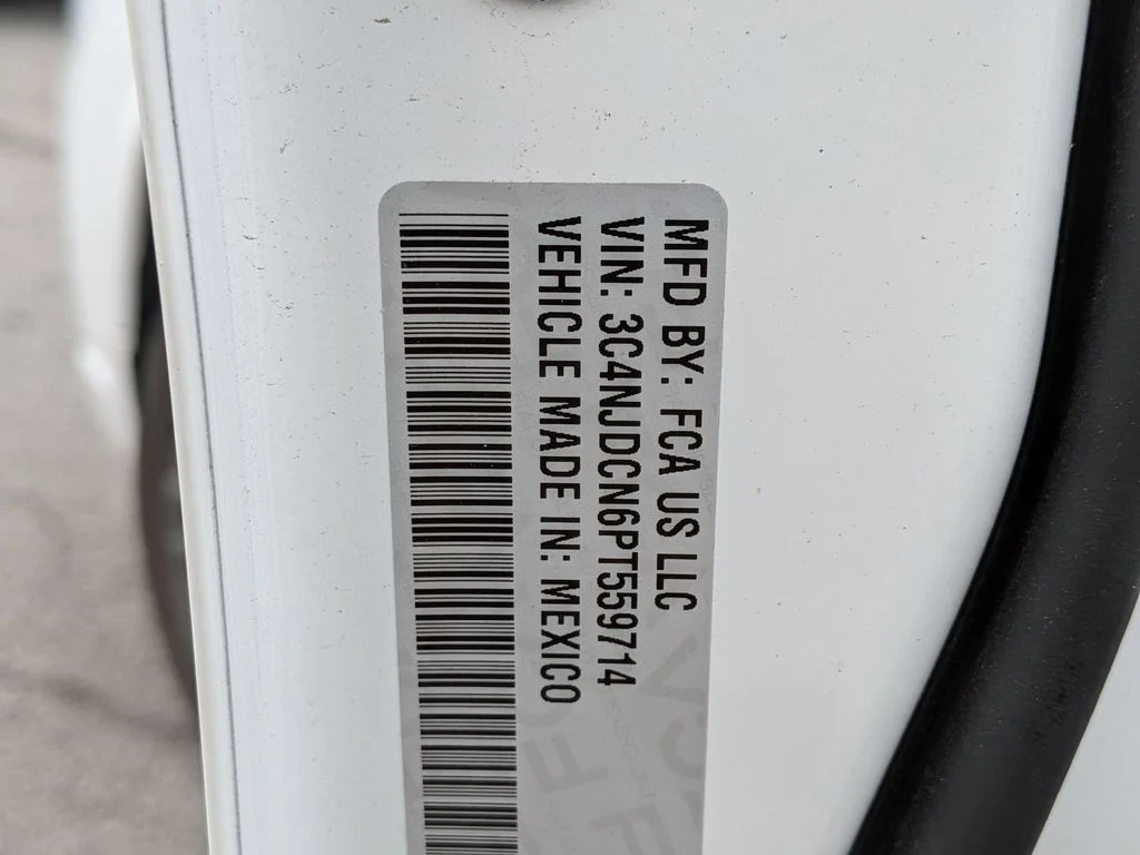 Used 2023 White Jeep Limited image 29