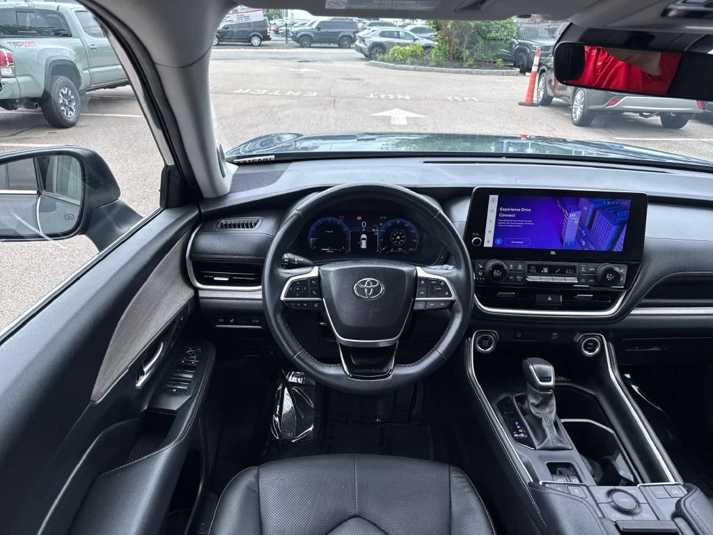 Used 2024 White Toyota Limited image 13