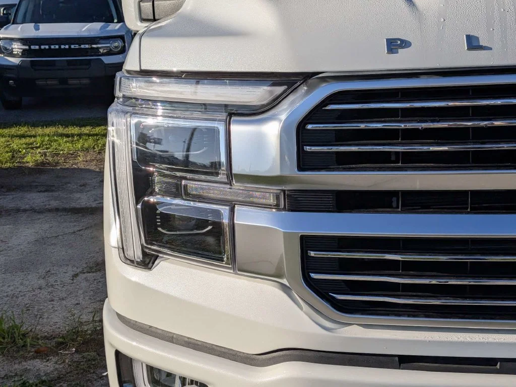 New 2026 Star White Metallic Tri-Coat Ford Platinum® image 7