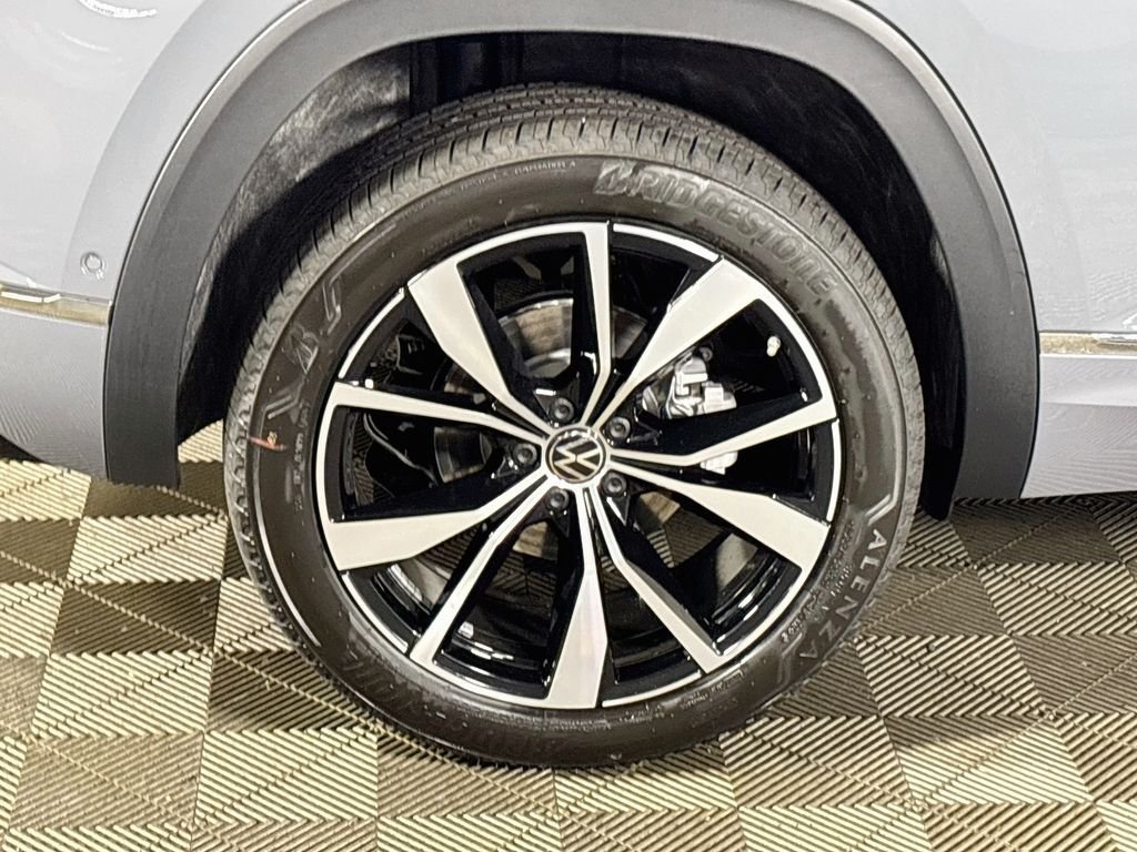 New 2026 Pure Gray Volkswagen SEL Premium R-Line image 24