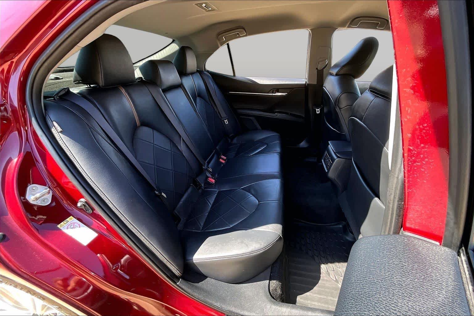 Used 2018 Ruby Flare Pearl Toyota XLE image 16