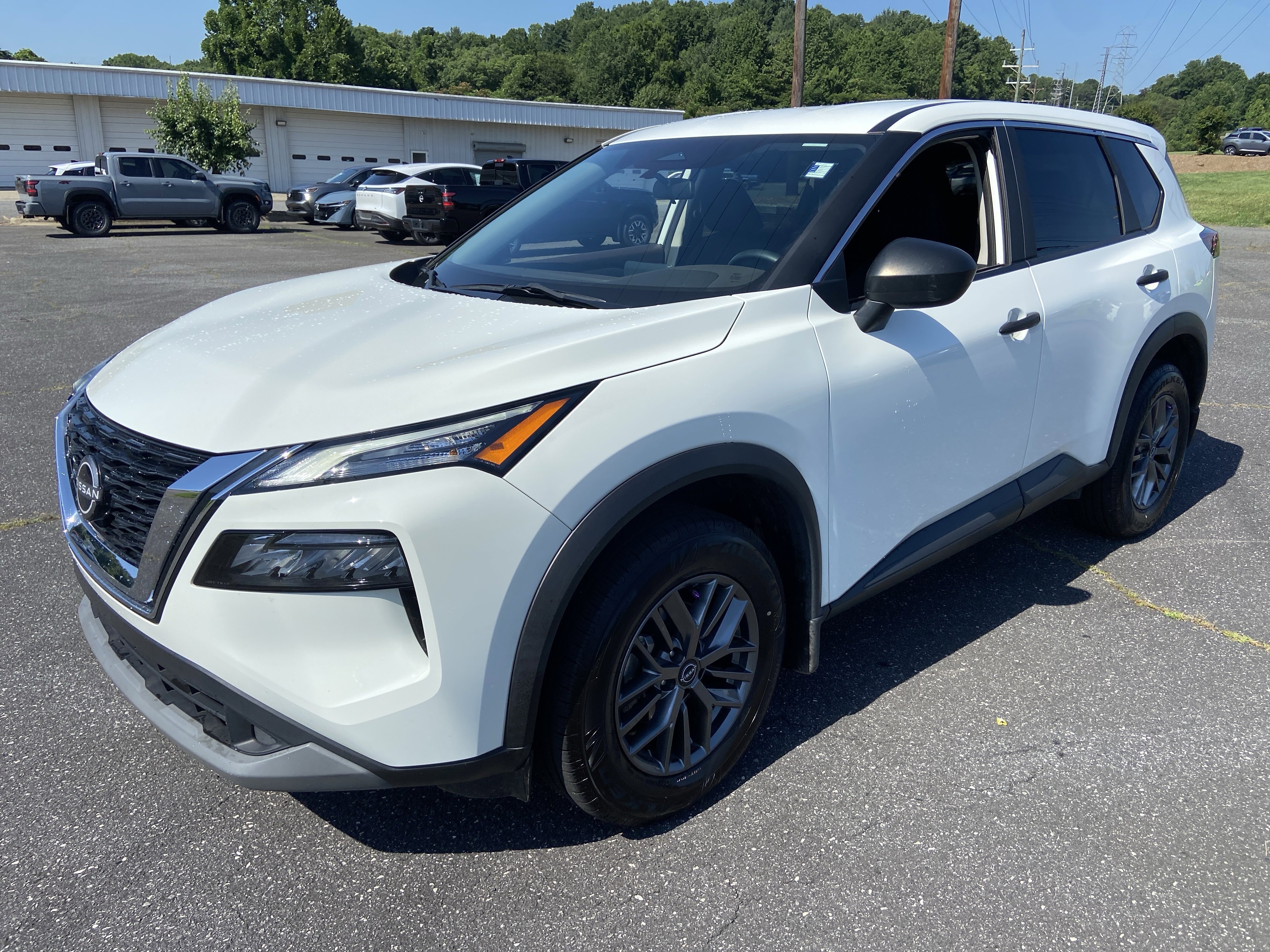 Used 2023 Glacier White Nissan S image 1