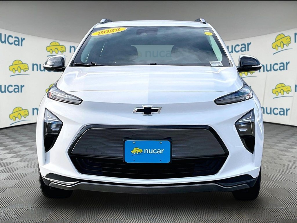 Used 2022 White Chevrolet LT image 2
