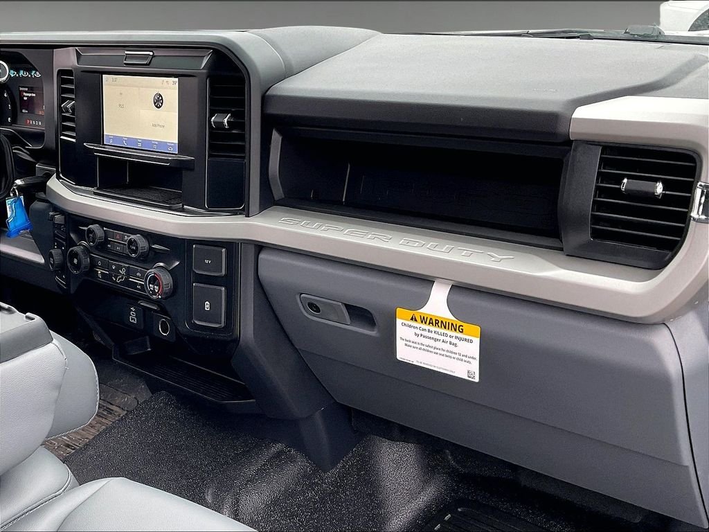 New 2026 Oxford White Ford XL image 10