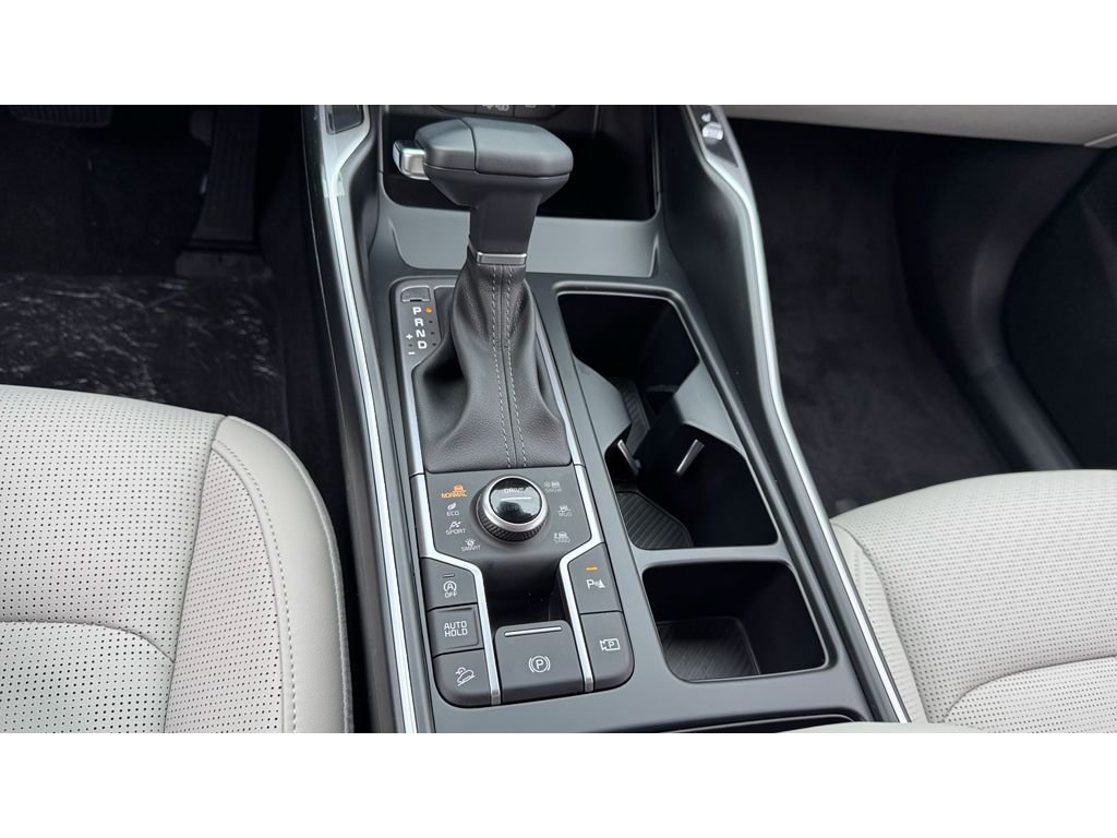 New 2026 Wolf Gray Kia S image 22