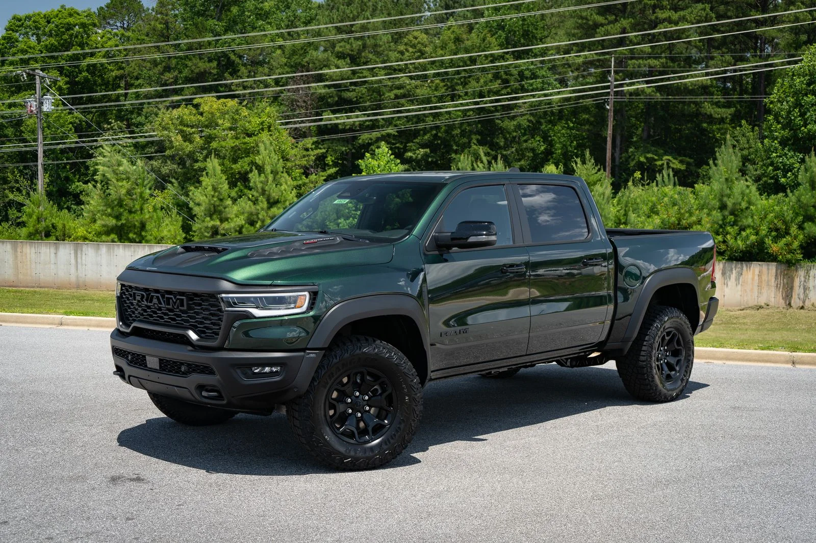 New 2026 Serrano-Green Metallic Exterior Paint RAM RHO image 4