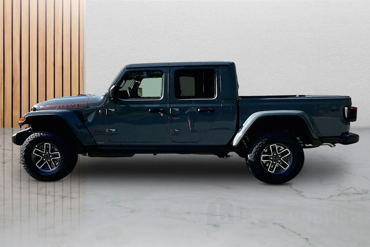 New 2026 Anvil Clear-Coat Exterior Paint Jeep Mojave image 5