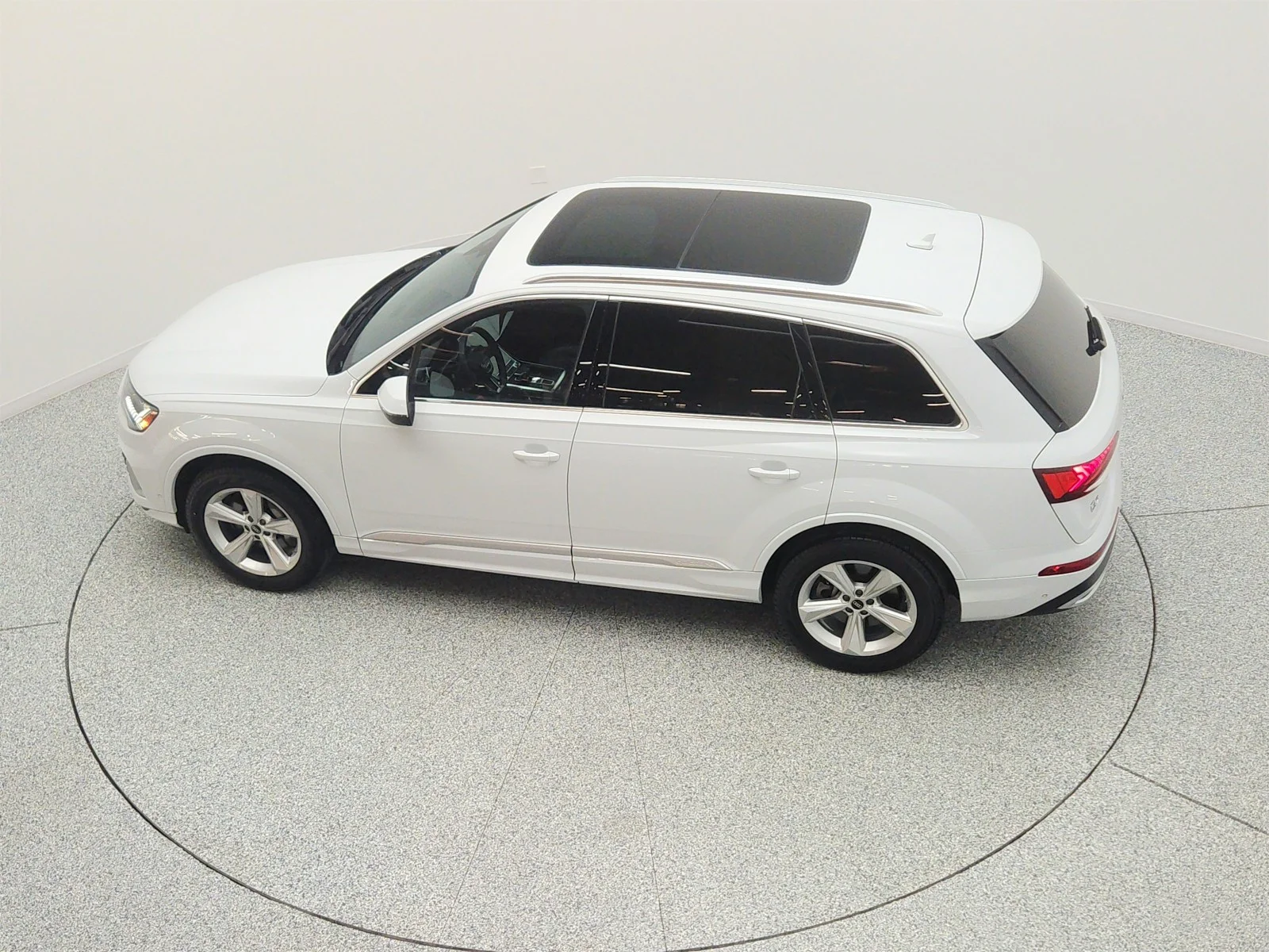 Used 2023 Glacier White Metallic Audi Premium Plus 45 TFSI quattro image 29