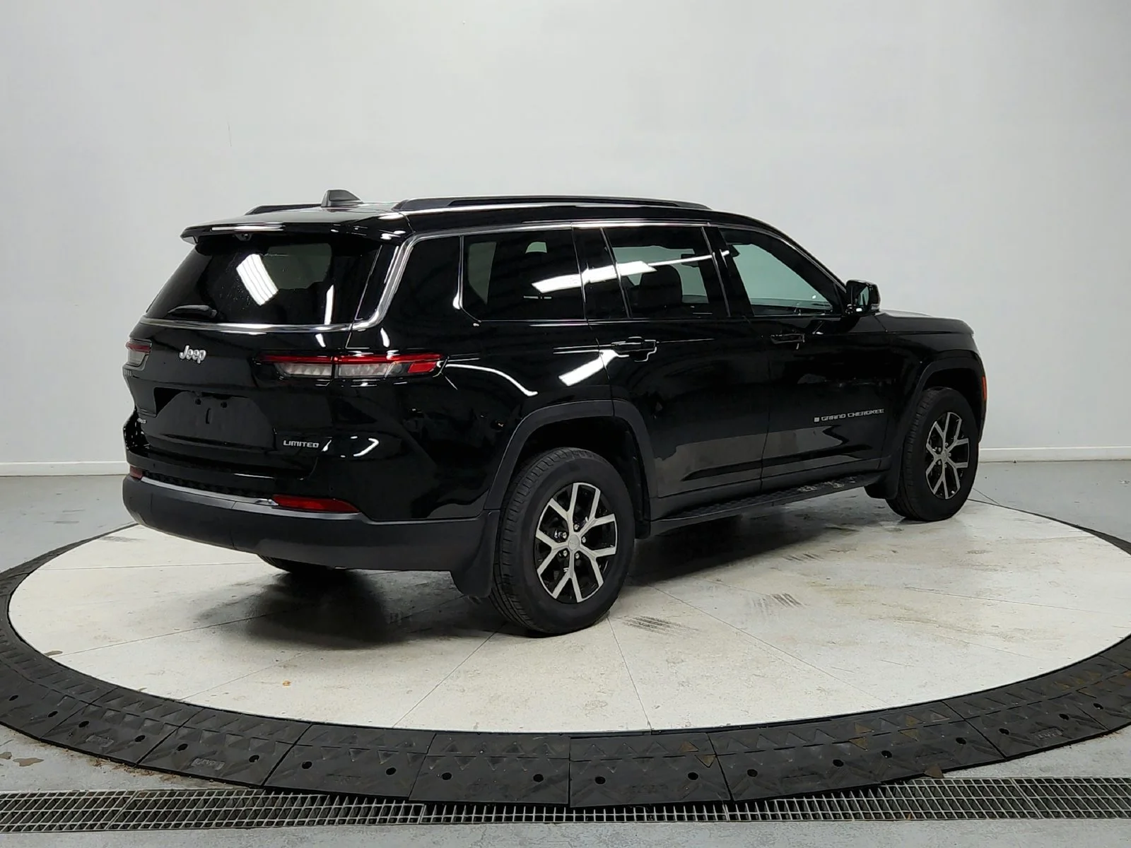 Used 2025 Black Jeep Limited image 8