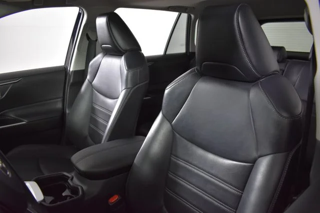 Used 2021 Black Toyota XLE Premium image 14