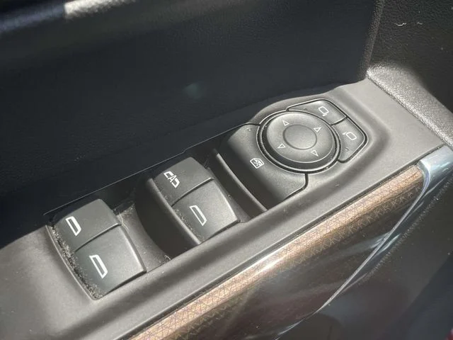 Used 2020 Red Chevrolet RST image 19