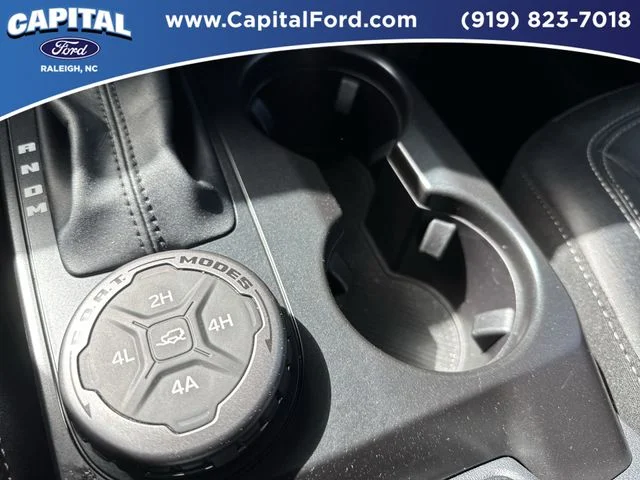 Used 2025 Green Ford Badlands image 31