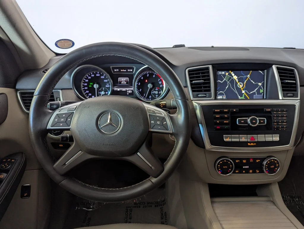 Used 2013 Blue Mercedes-Benz ML 350 image 45