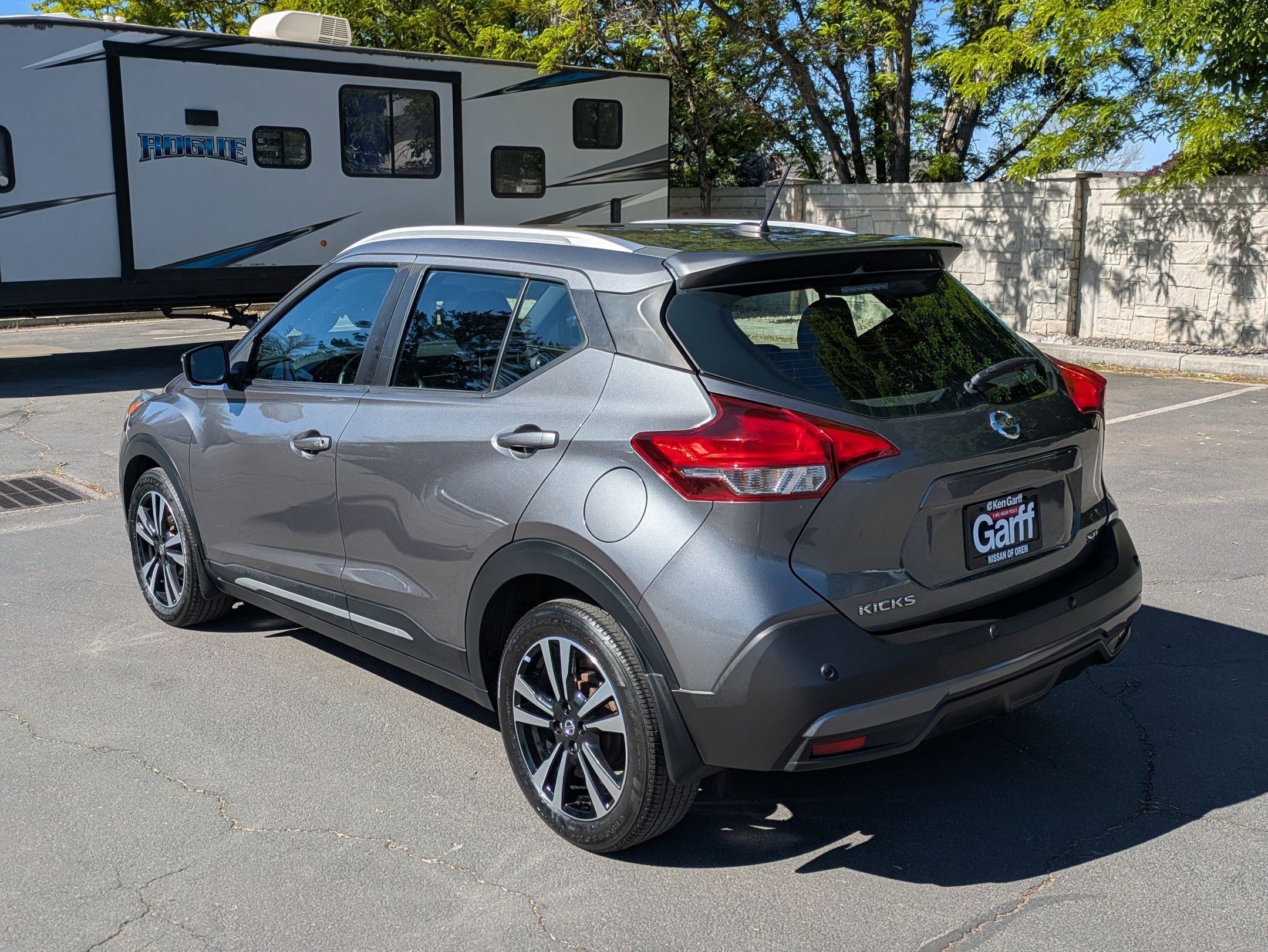 Used 2020 Gun Metallic Nissan SR image 5