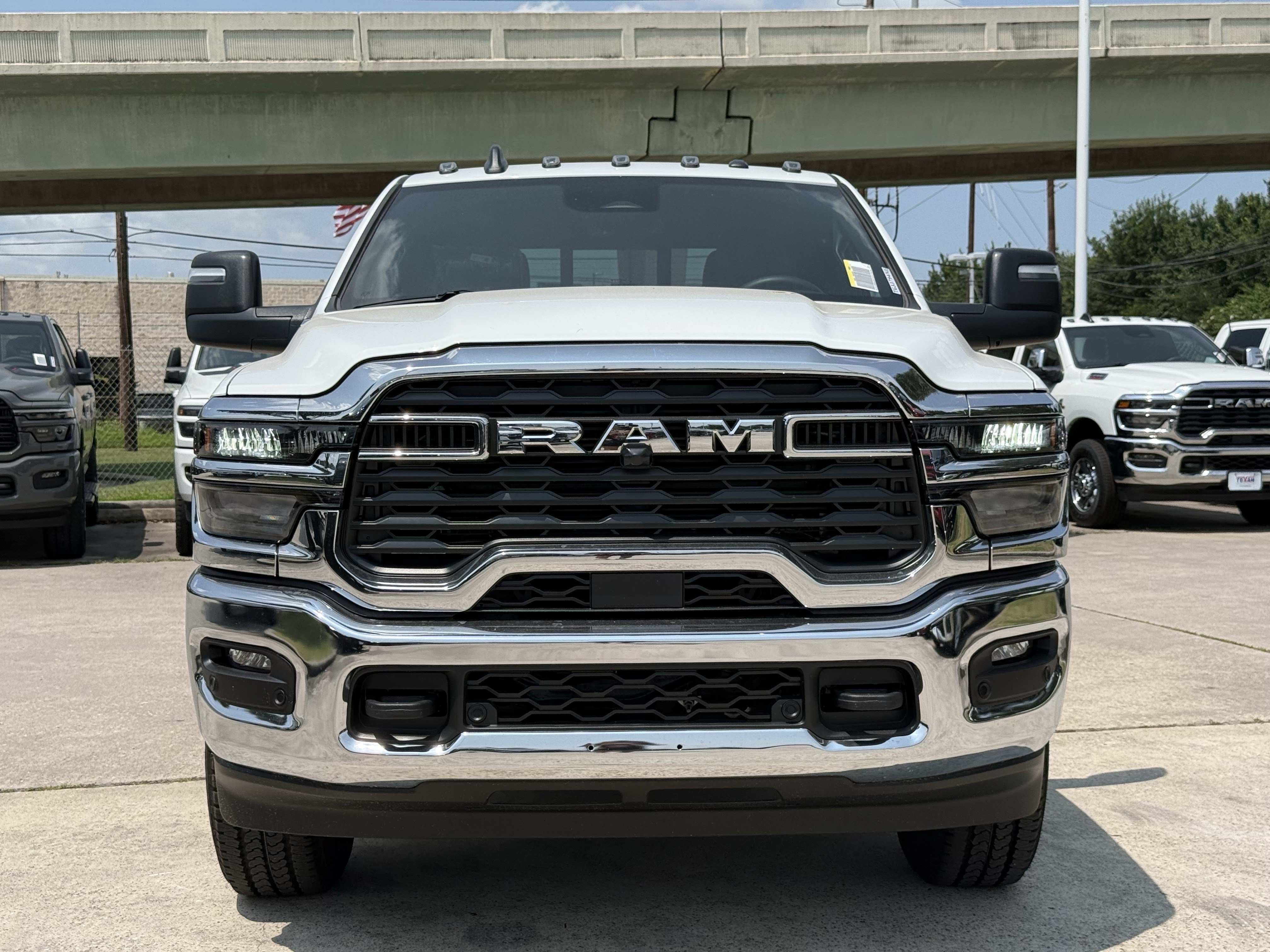 New 2026 Bright White Clear-Coat Exterior Paint RAM Tradesman image 6