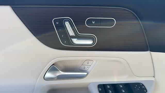 Certified Used 2025 Polar White Mercedes-Benz GLB 250 image 15