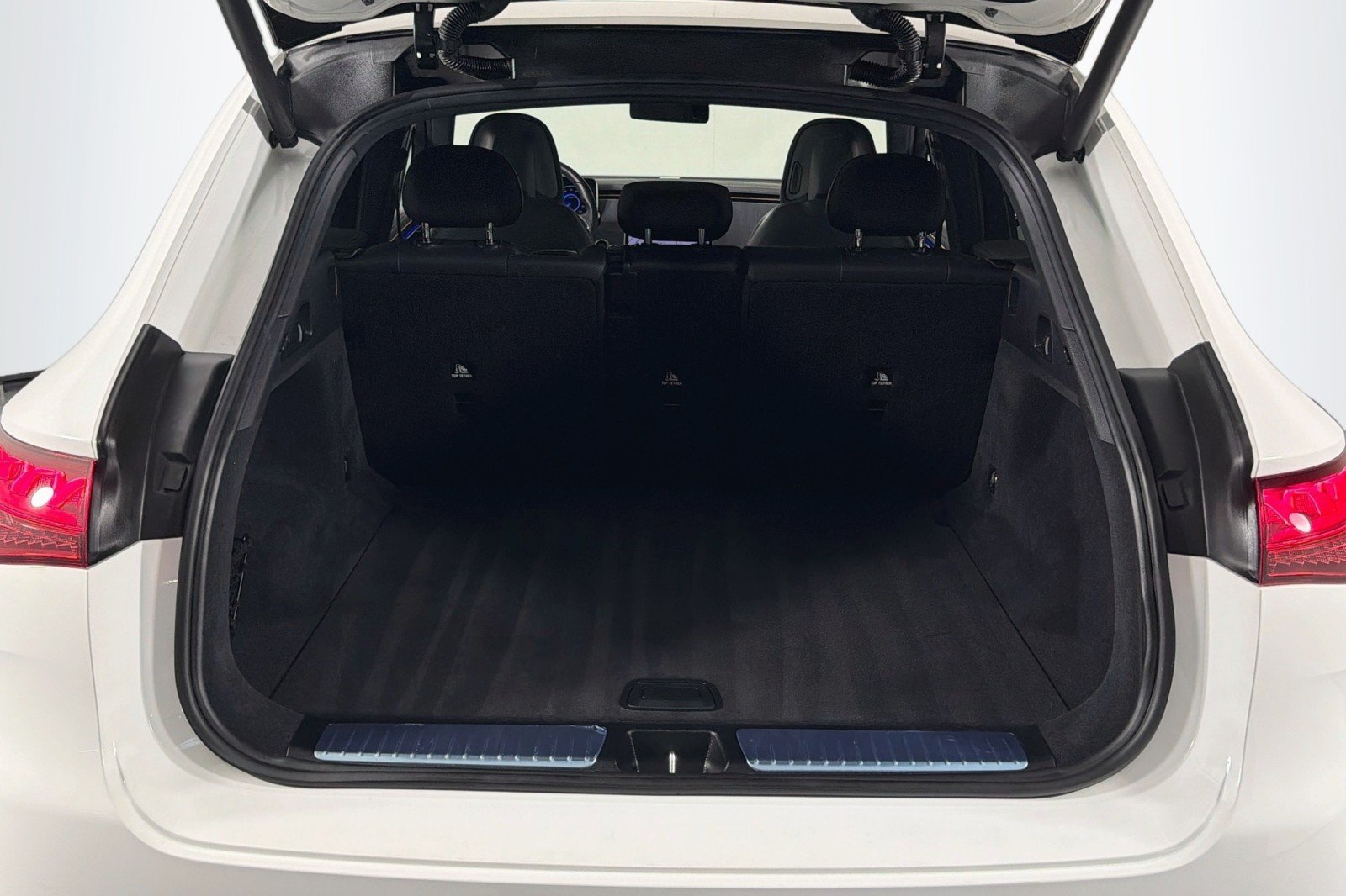 Certified Used 2024 Polar White Mercedes-Benz 350 image 25