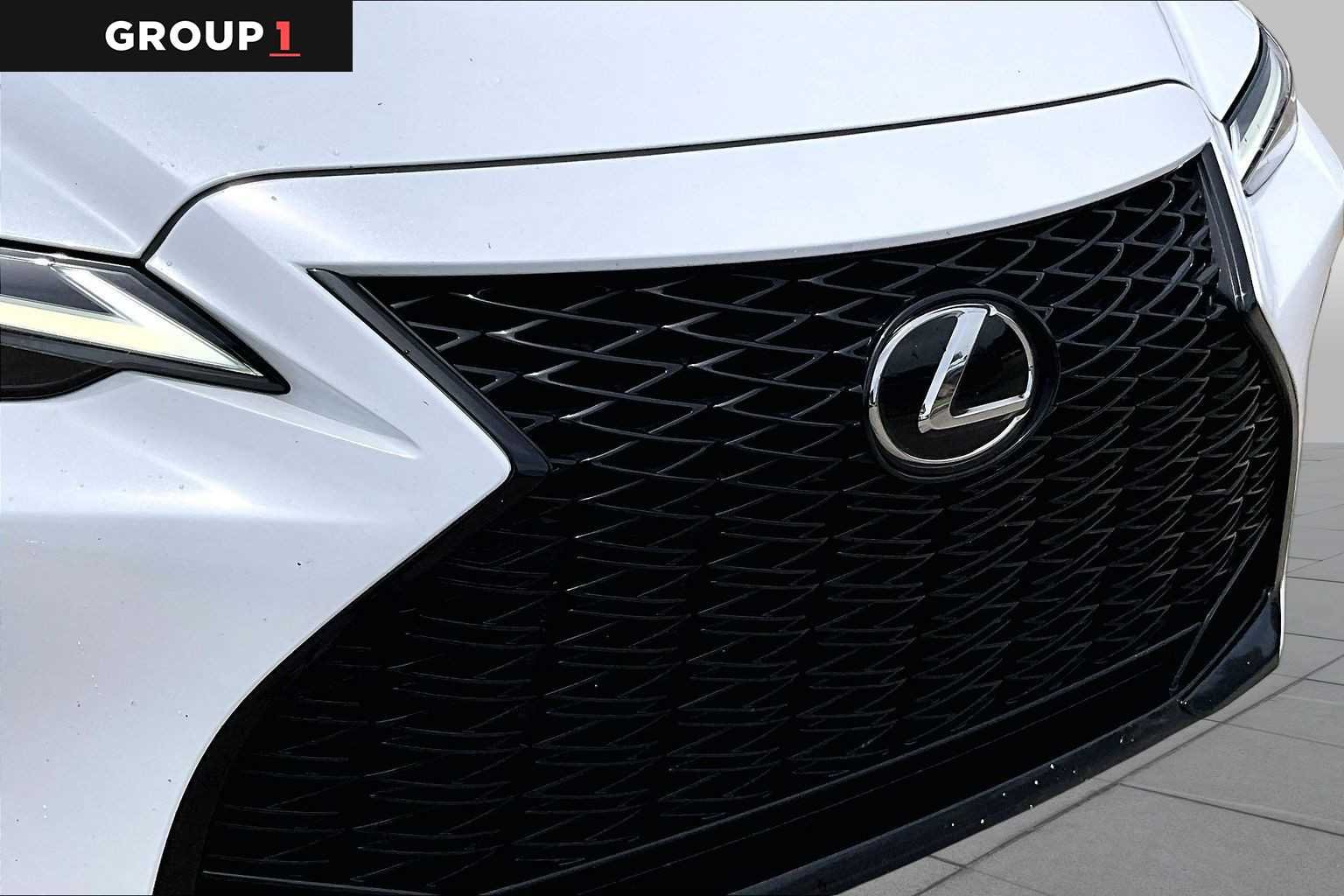 Used 2025 Ultra White Lexus F SPORT Design image 28