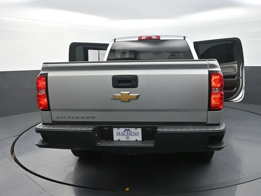 Used 2018 Silver Chevrolet WT image 34