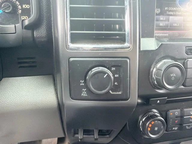 Used 2015 Blue Ford XLT image 21