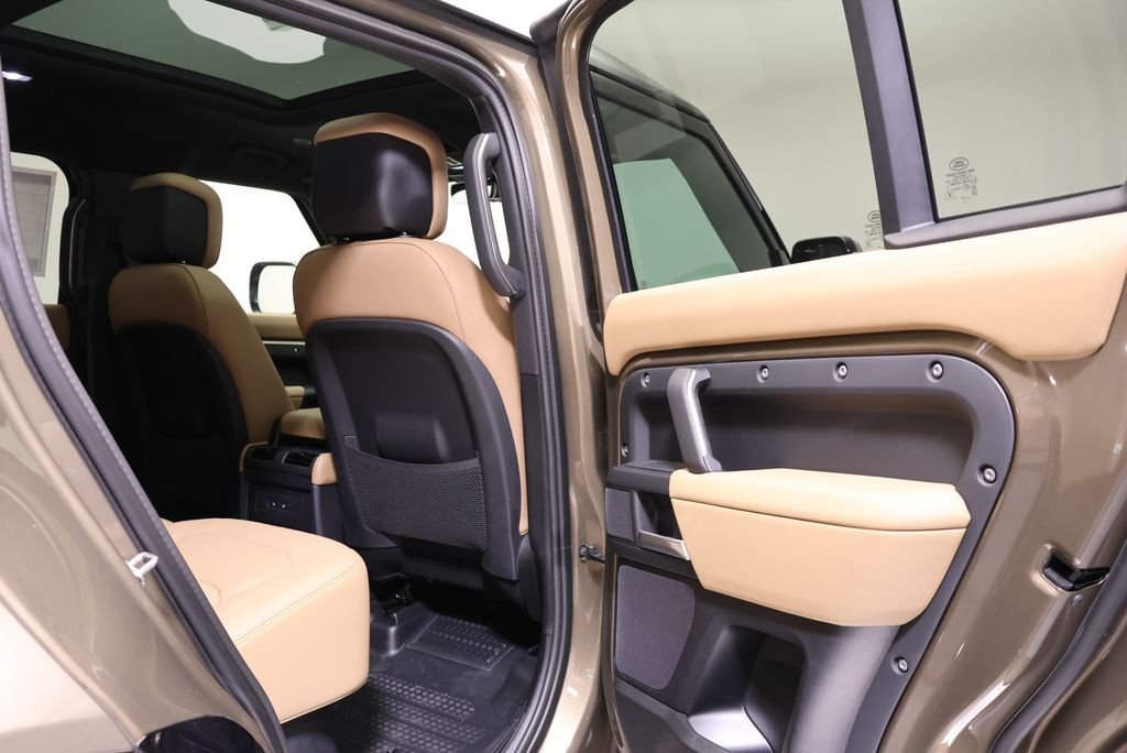 2026 Land Rover Defender X-Dynamic SE - Photo 44