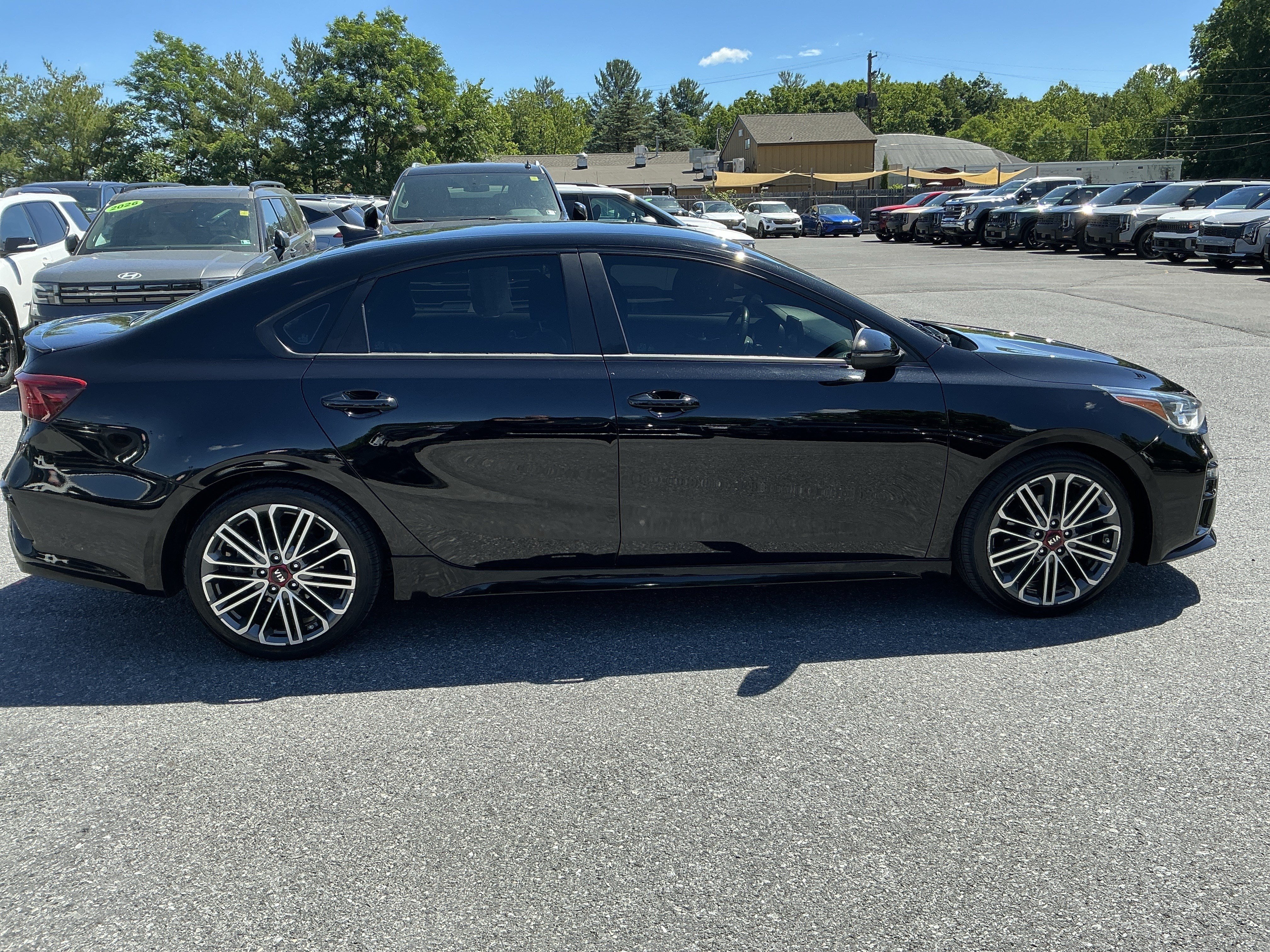 Used 2021 Aurora Black Kia GT image 2