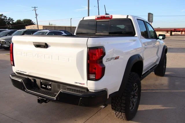2026 Chevrolet Colorado ZR2 - Photo 11