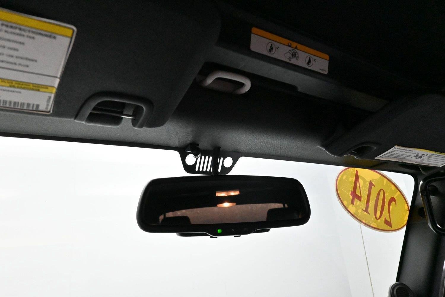 Used 2014 Bright White Clearcoat Jeep Rubicon X image 25